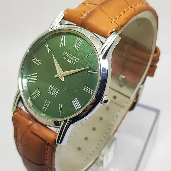 Seiko Green Dial Men's Quartz Watch with Tan Leather Strap - Picture 3 of 4